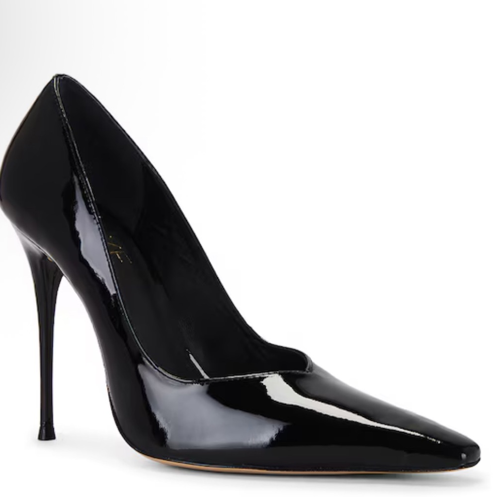 RAYE Danae Pump in Black